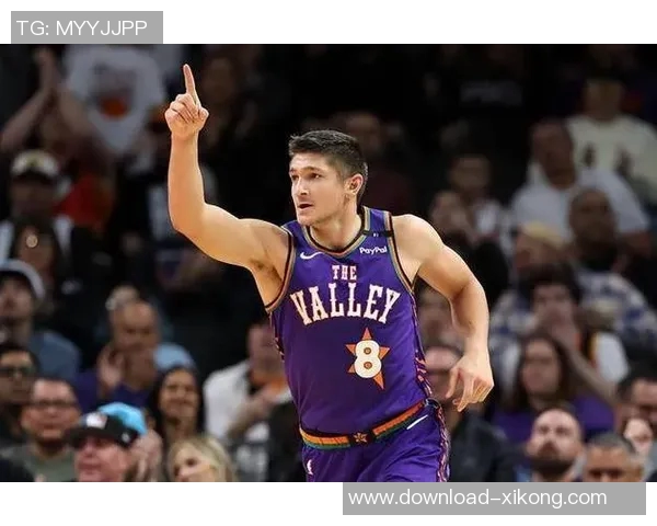 格雷森阿伦称赞布克传球能力称自己会积极跑位配合突破 格雷森阿伦称赞布克传球能力称自己会积极跑位配合突破