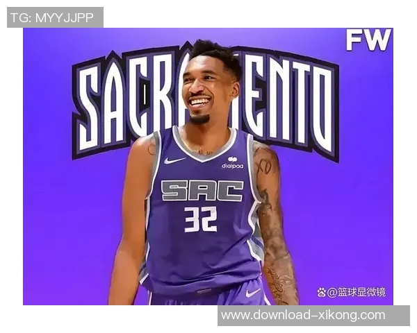 谢泼德与杜兰特击掌庆祝打得可以的默契配合引发全场欢呼