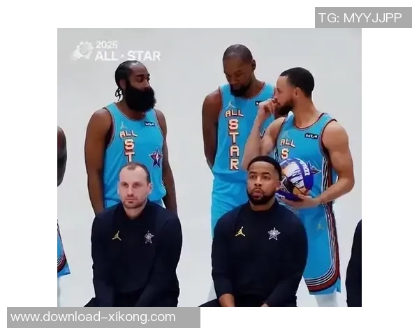 哈登晒世界杯用球合照引发中文译名三重浪热潮