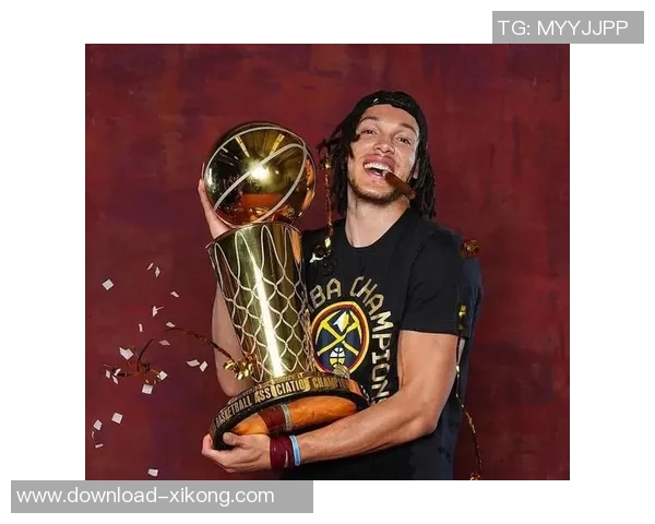 戈登状态火热半场完美表现砍下14分外加3篮板1助攻助力球队奋勇争先 戈登状态火热半场完美表现砍下14分外加3篮板1助攻助力球队奋勇争先