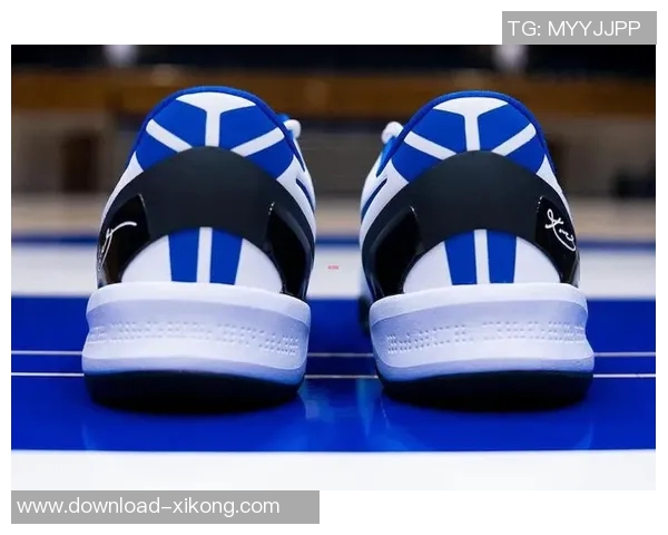 杜克大学发布独特白蓝配色Kobe5球鞋引发球迷热议